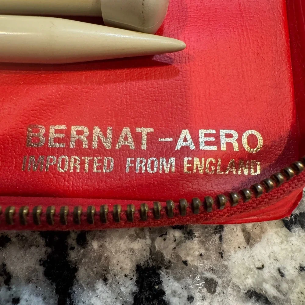 Vintage‎ Bernat Aero Multi Size Knitting Needles Set vinyl case 2 missing